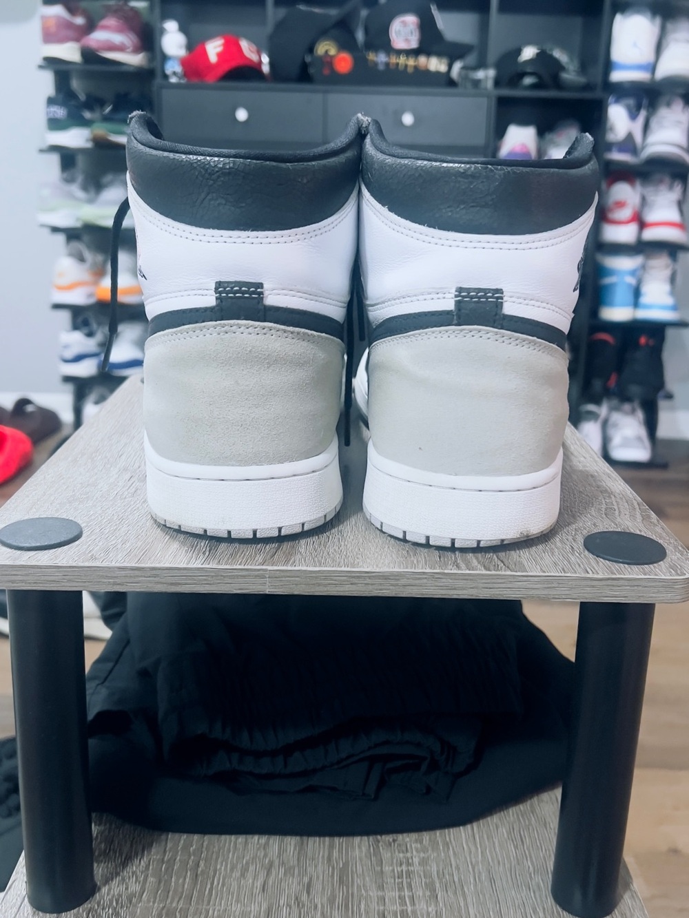 Nike Jordan 1 Retro High OG Bleached Coral Shoes - White/ Black US men’s 12 - Picture 4 of 6